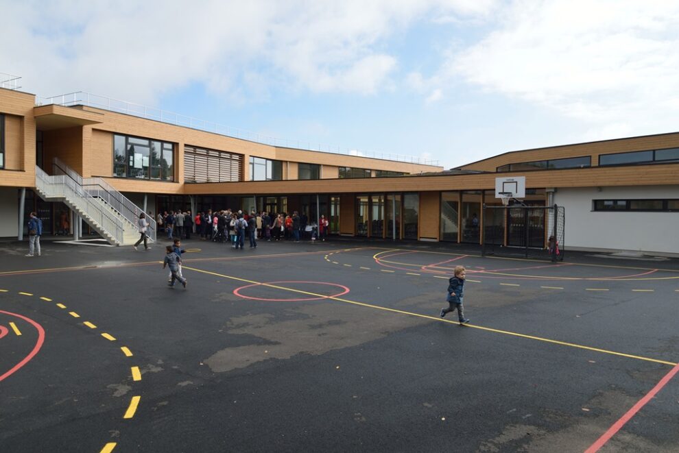 <h3 class="post-title">Groupe scolaire Joliot Curie</h3>