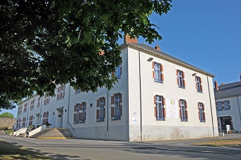 <h3 class="post-title">Lycée Jean-Baptiste Eriau</h3>